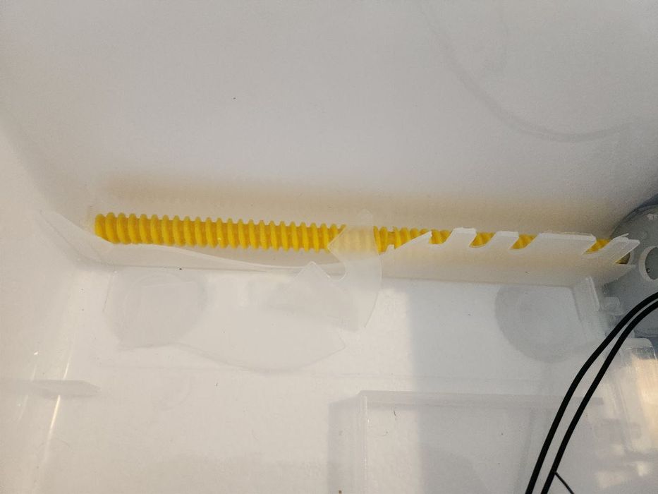 Инкубатор 12v 220v