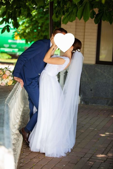 Весільна сукня, розмір M