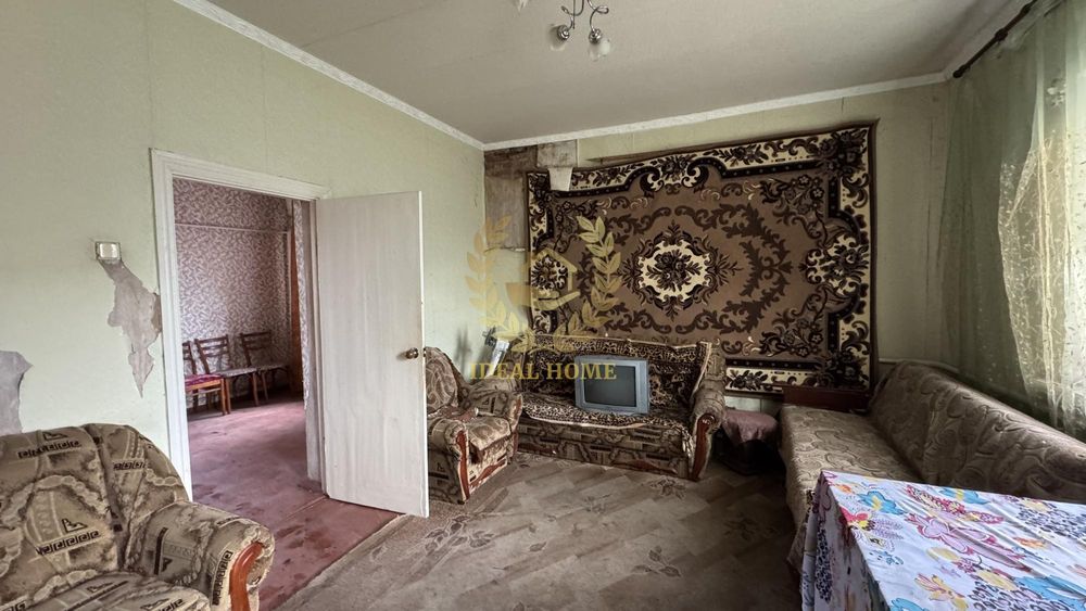 Продам частину будинку в смт Гребінки