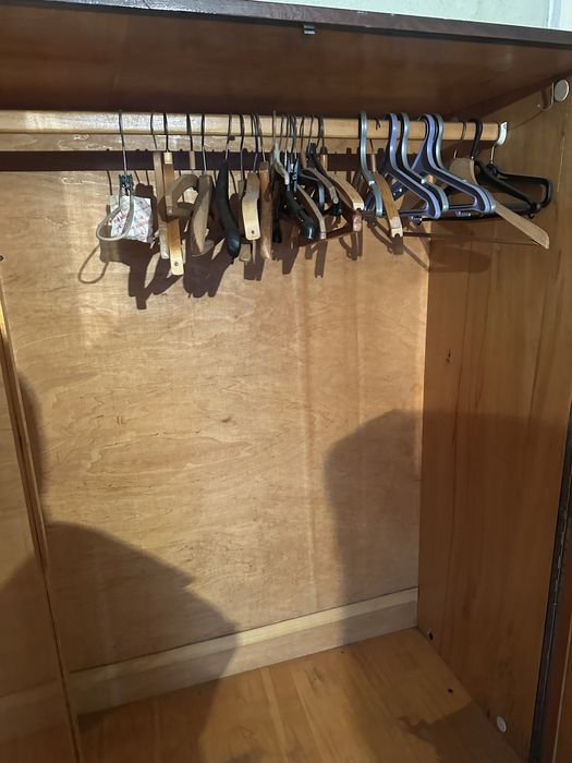 Віддам шафу стінку диван