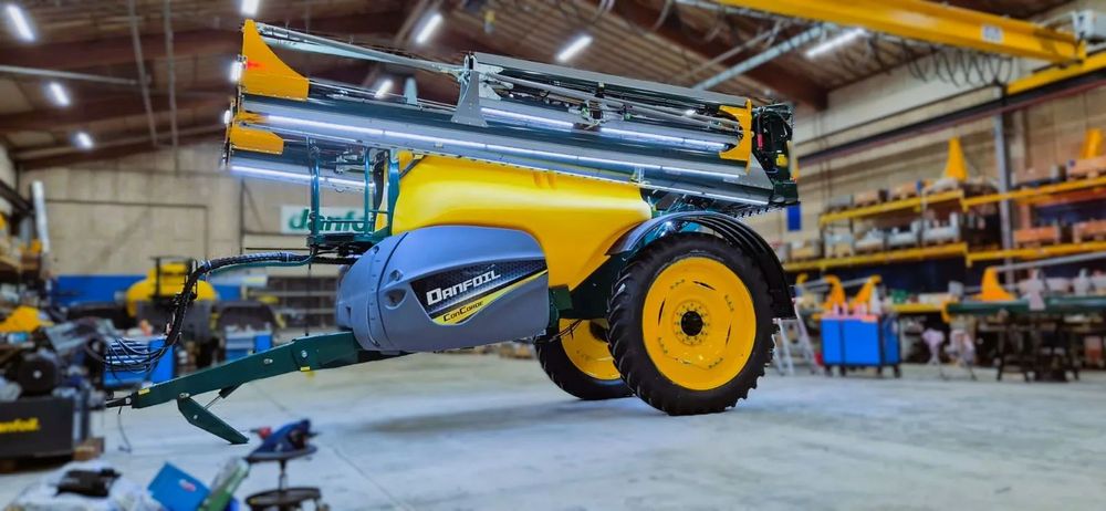 Danfoil Concorde 6 6.000L 36m  Nowy Opryskiwacz ciągany Concorde 6  6.000L  belka 36m