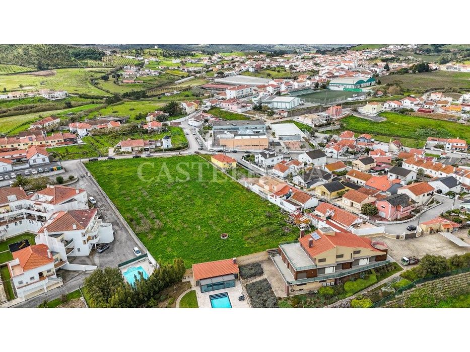 Terreno com 6.625 m² para construção de moradia, Azueira, Mafra