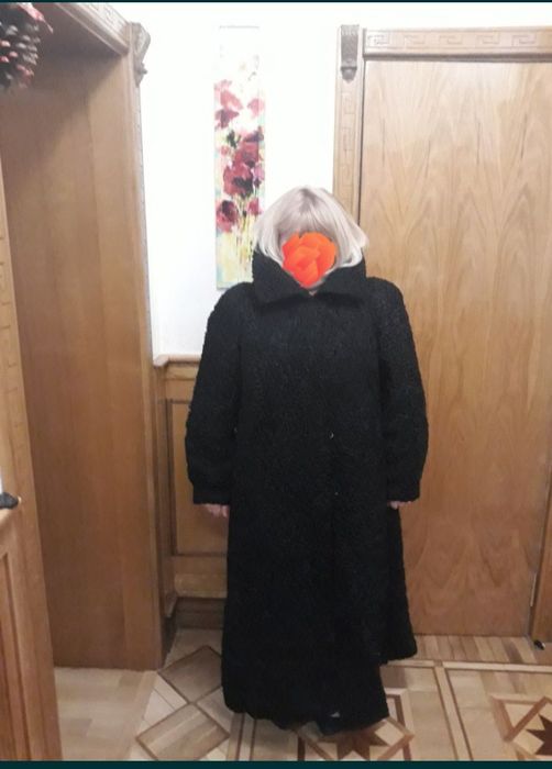 Шуба каракулевая,крупный,р.54-56.Воротник,норка,голуб