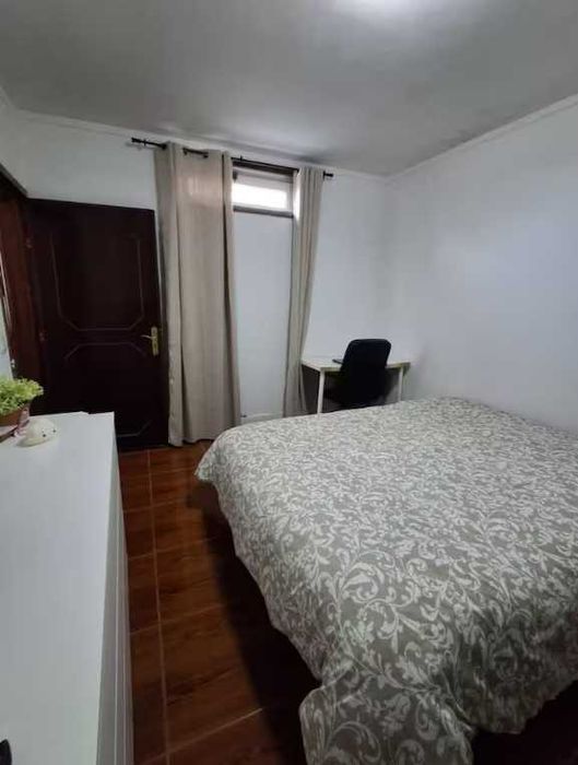 Arrenda-se casa para temporada (15 de dezembro a 15 de março)