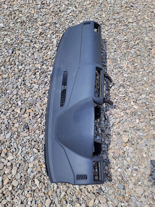 Торпеда.Консоль  Шкода Октавія Тур, Суперб 1,  Суперб 2.  Стан ідеал.