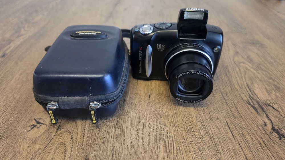 Фотоапарат Canon PowerShot SX120 IS з чохлом