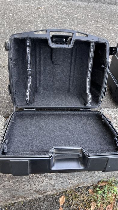 GIVI TREKKER LITE (• Top Case de 52 L + 2 malas laterais de 46 L) – CONJUNTO COMPLETO