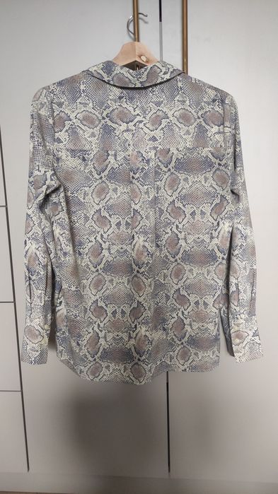 Koszula Mango s, wzór wężowej skóry, szaro beżowa niebieska