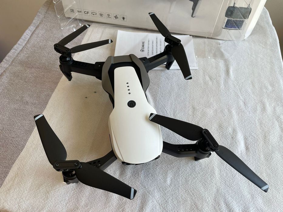 Drone Eachine E511 dobrável (novo, nunca usado)509139156773130243