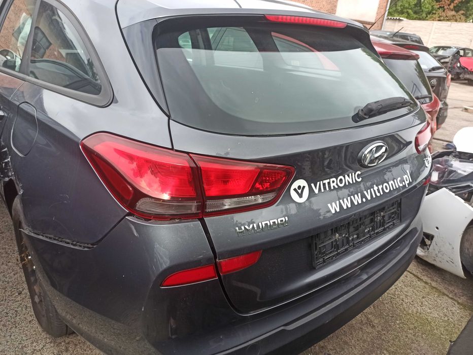 Hyundai I30 III KOMBI kolor Z3G samochody na części