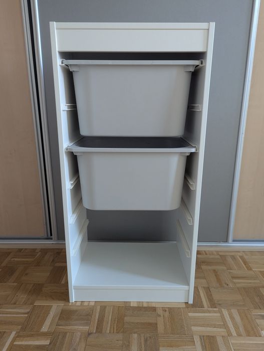 Biały regał trofast Ikea