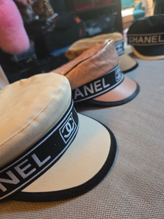 Kaszkiet różne kolory, materiał