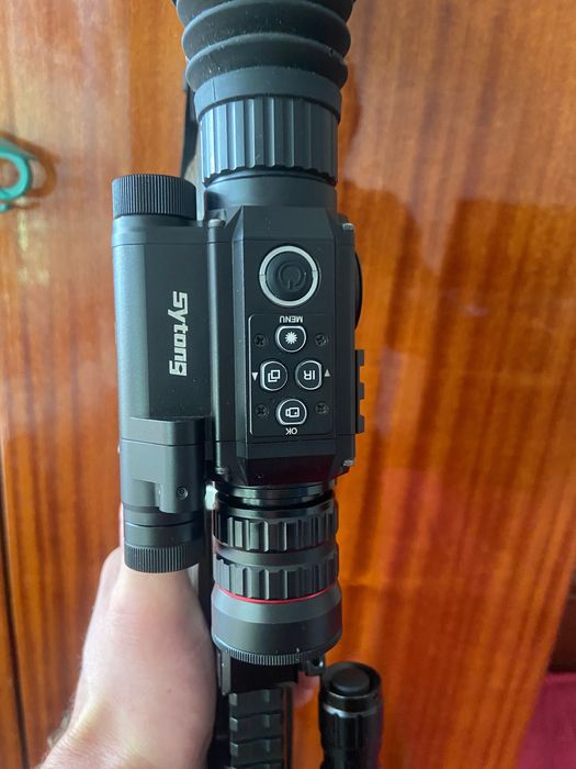 Продам цифровий приціл Sytong