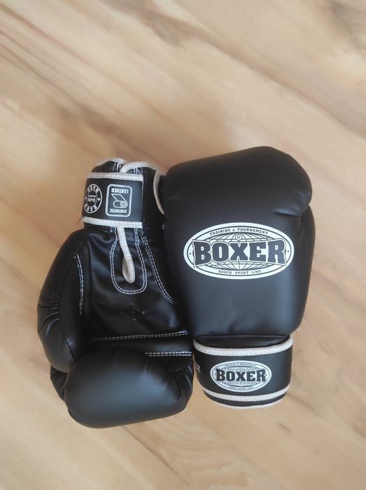 Кикбоксинг перчатки защита шлем