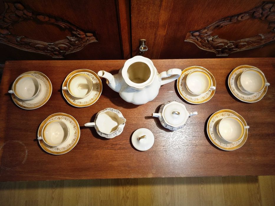 Serwis do kawy / herbaty Chodzież PRL - kolor ecru