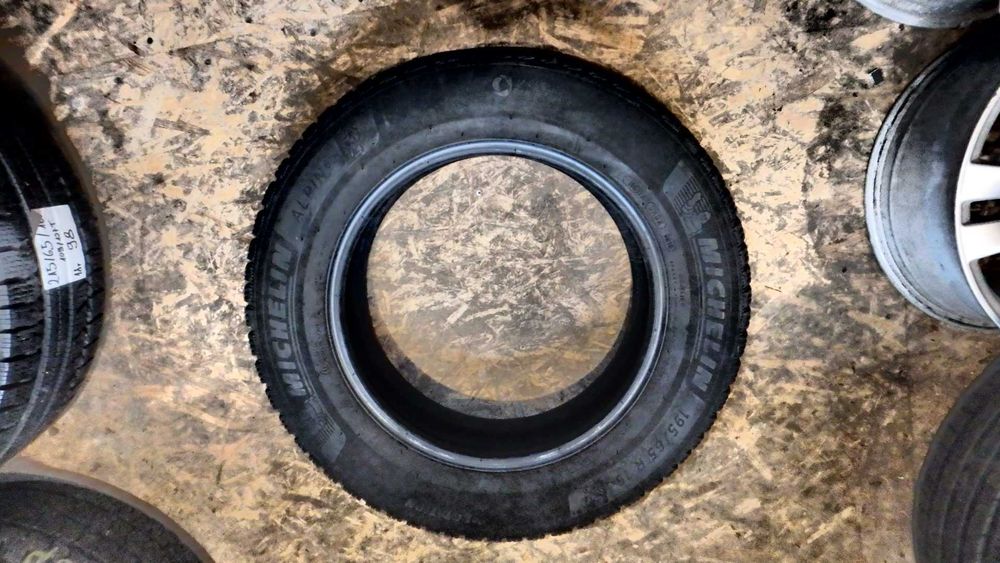 195/65R15 195/65/15 Michelin Alpin 6 91T #367#