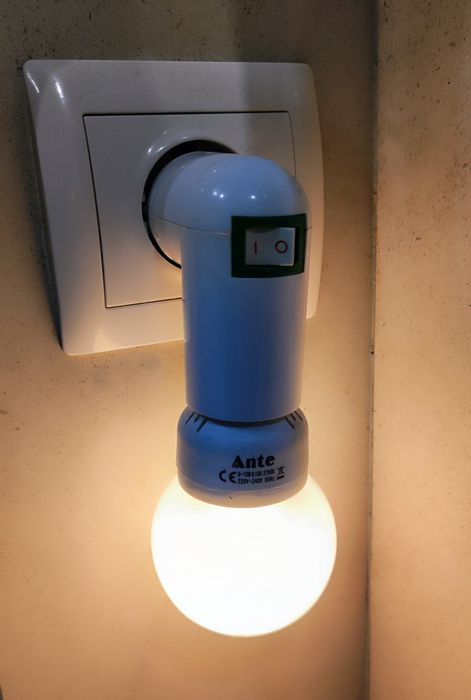 Luz presença com interruptor