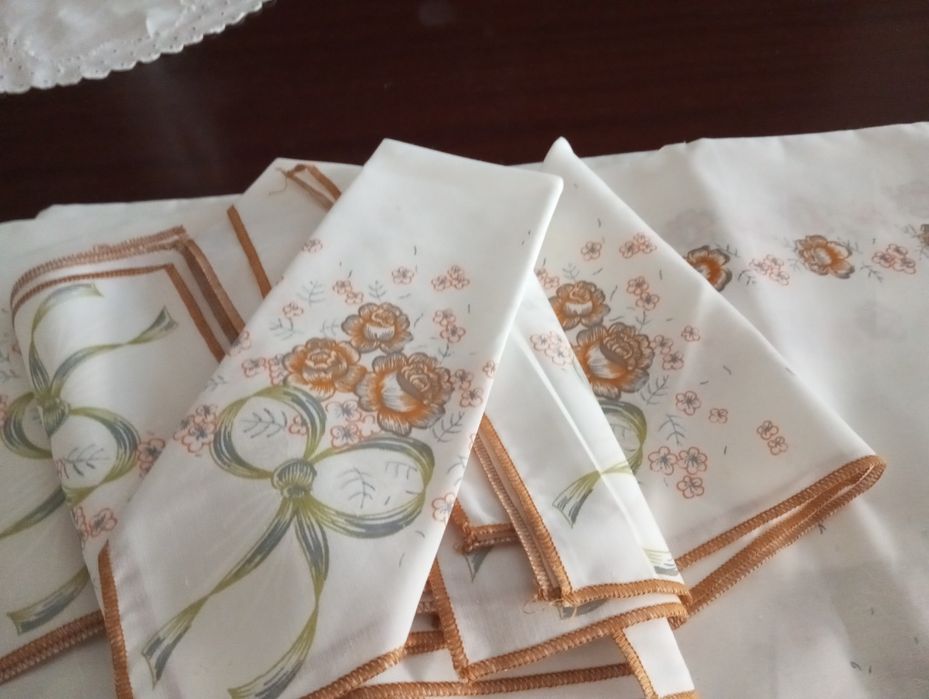 Toalha de mesa nova