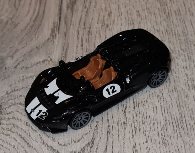 Autko samochód resorak Hot Wheels McLaren Elva