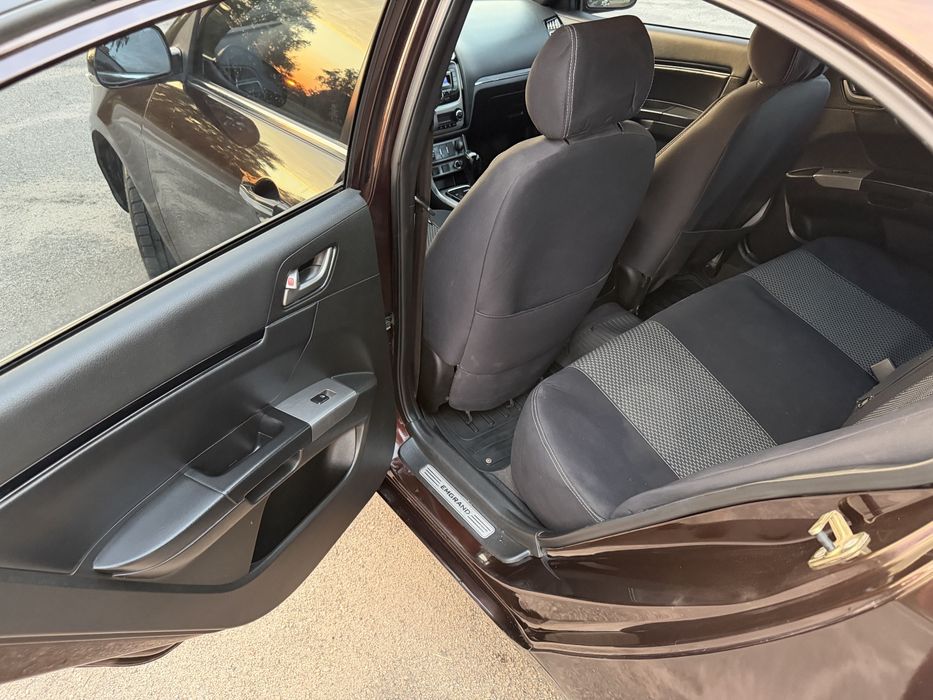 Продам Geely Emgrand 2012г.