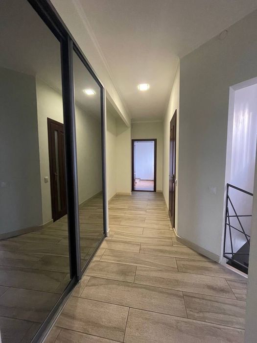 Продаж 3-кімнатної квартири, 139 м², новобудова, Винники