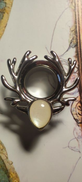 Kolczyk plug z masą perłową jeleń 10mm