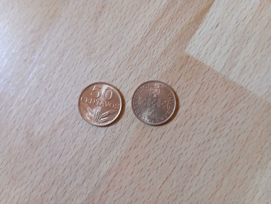 Moedas de 5 escudos, 1 escudo e 50 centavos (NOVAS)