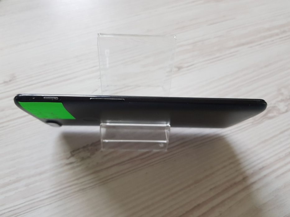 Смартфон OnePlus 5T