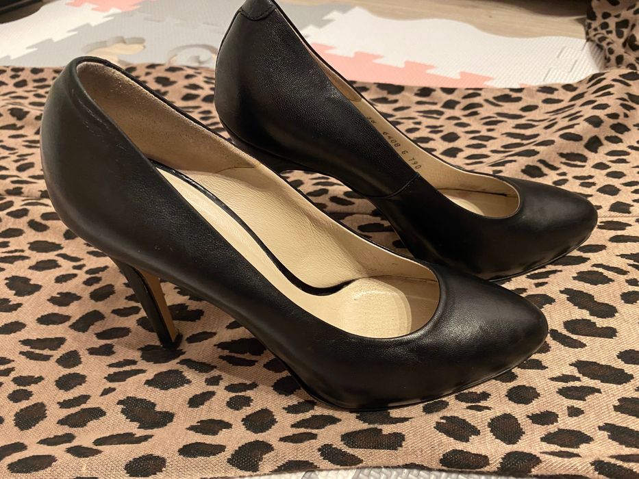 Szpilki gino rossi czarne 38