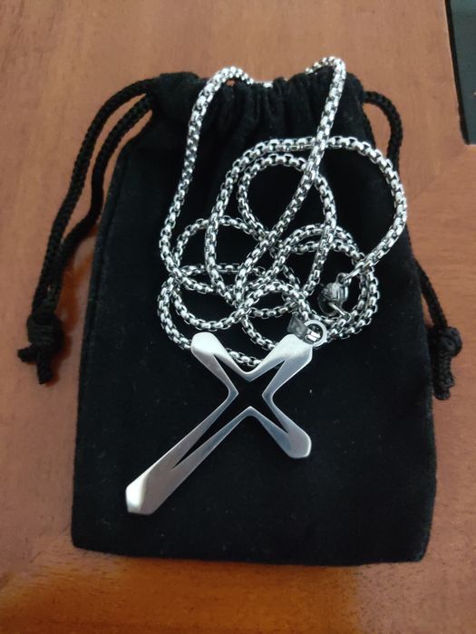 Colar Cruz de Cristo