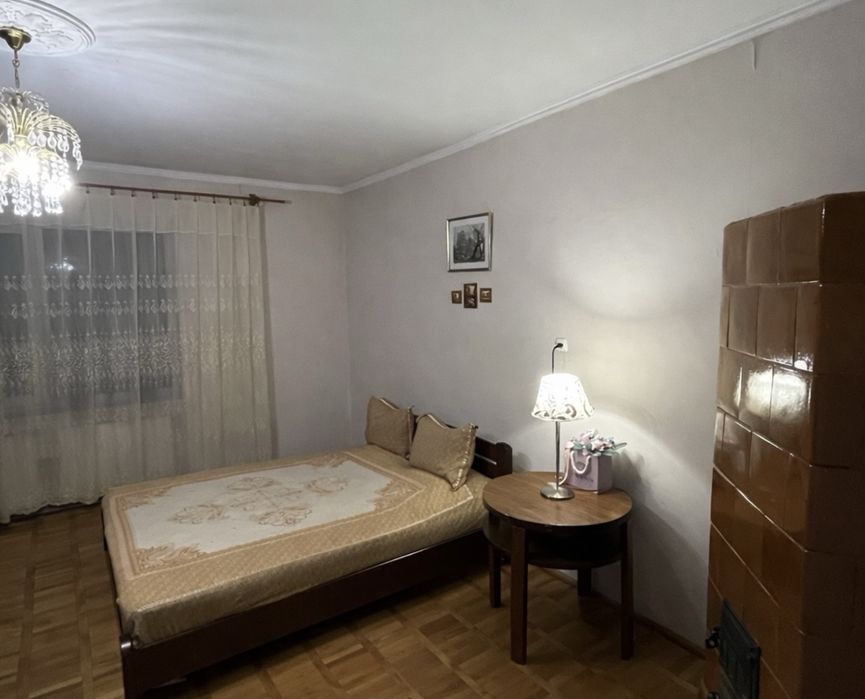 Затишний будинок біля Чорної Гори.