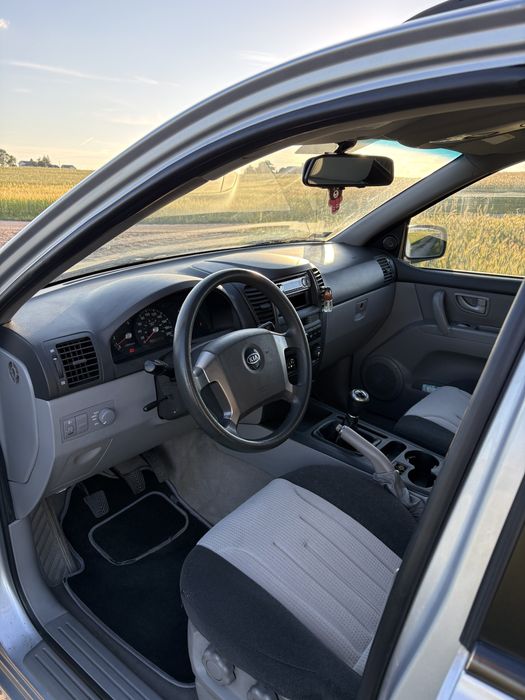 Kia sorento.