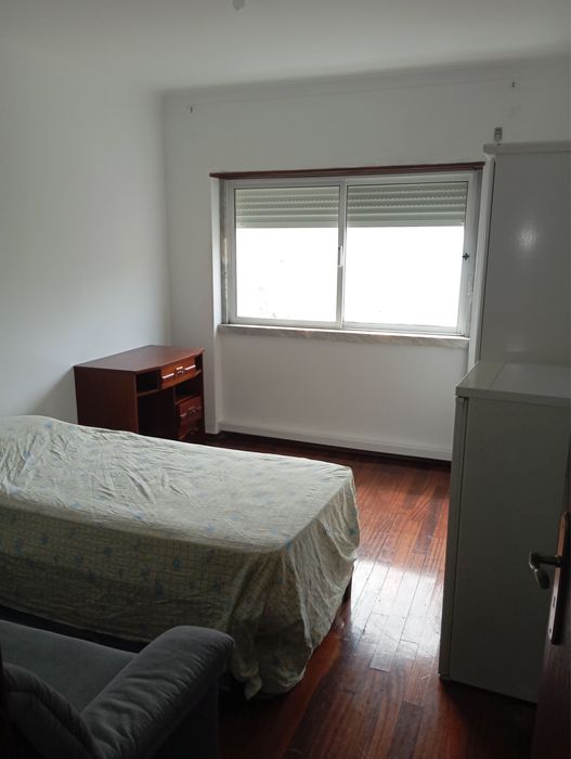 Quarto para arrendar