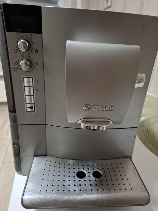 Продам терміново кавомашину Bosch