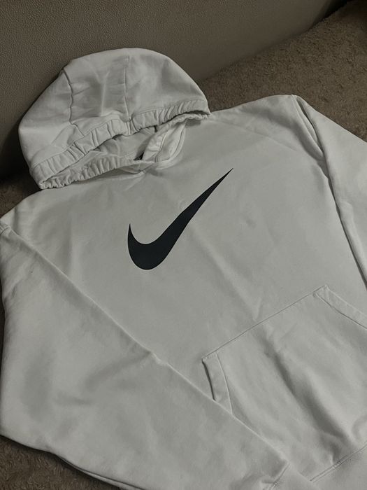 Біле худі Nike з свушом