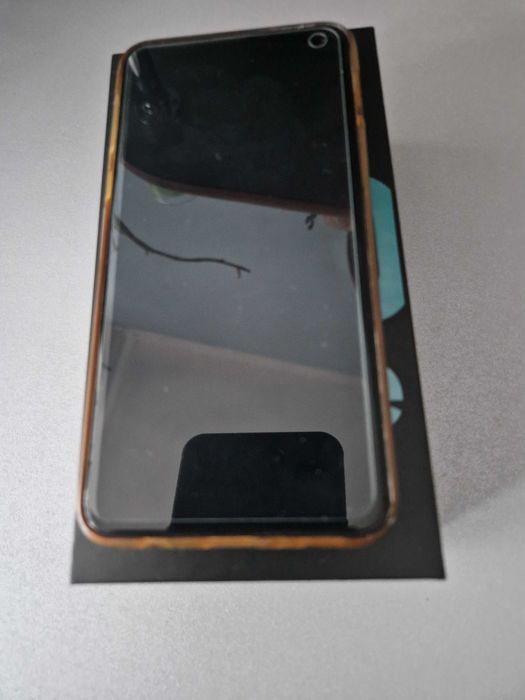 Самсунг S10e  6/128  2 sim