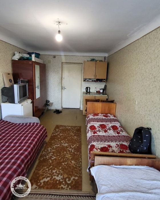 Продаж кімнати в гуртожитку