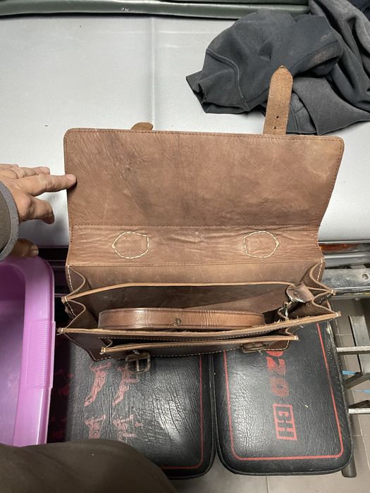 Pasta vintage Classic em pele castanha