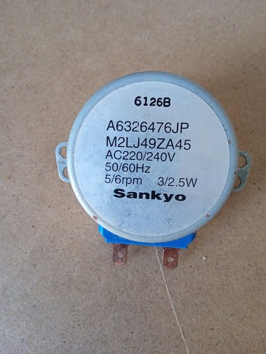 Двигатель для микроволновки 220V. 5 W