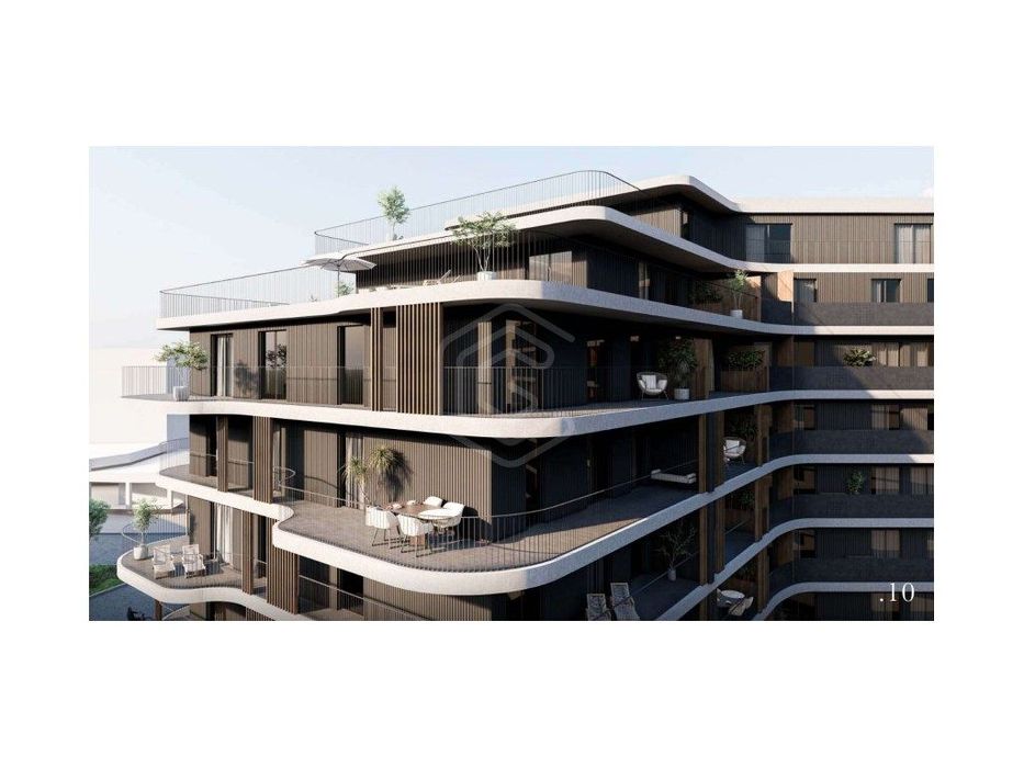 T2, com Varanda com 10.4m2 e lugar de garagem para 1 carro