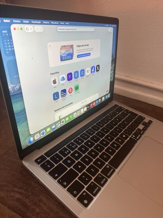 MacBook Pro 13 polegadas, Chip M1, 2020 - usado mas formatado