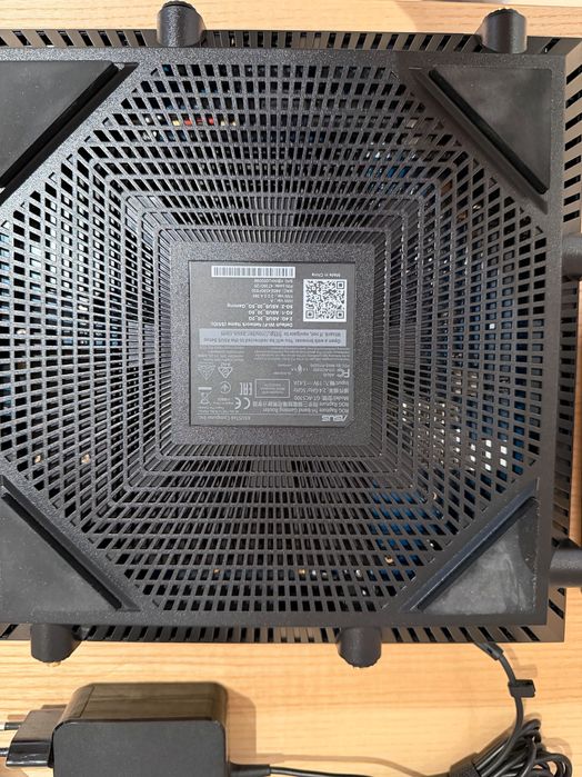 ASUS ROG Rapture GT-AC5300 AC5300 Tri-Band 5300 Mbps