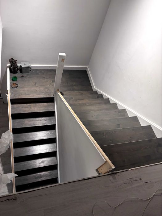 Schody dwubiegowe + spocznik