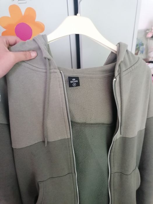 Roupa desportiva verde