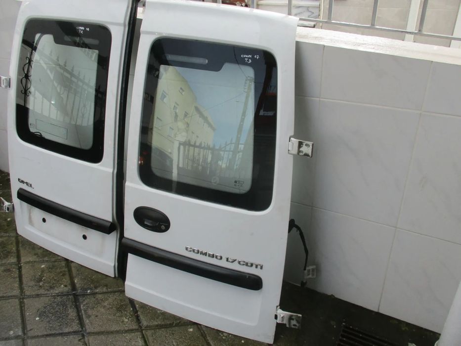 porta traseira opel combo 2007