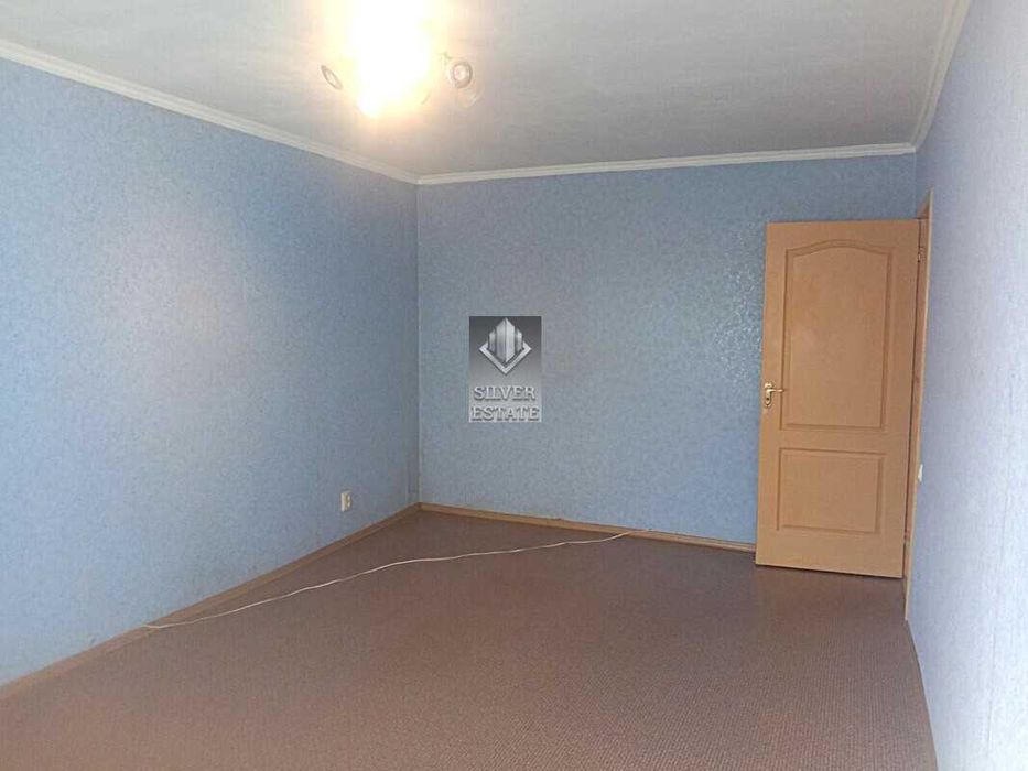 Продам 2-кімнатну квартиру в Дніпровському районі, вул. Щаслива