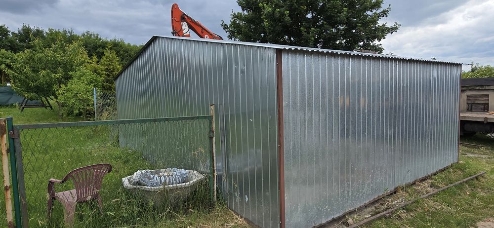 Garaż blaszak  Na dwa stanowiska. Zamiana  możliwa  na  kemping