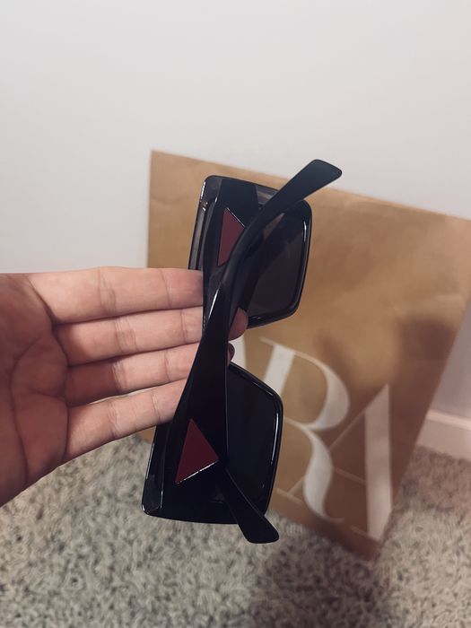 Piekne czarne okulary damskie kwadraty