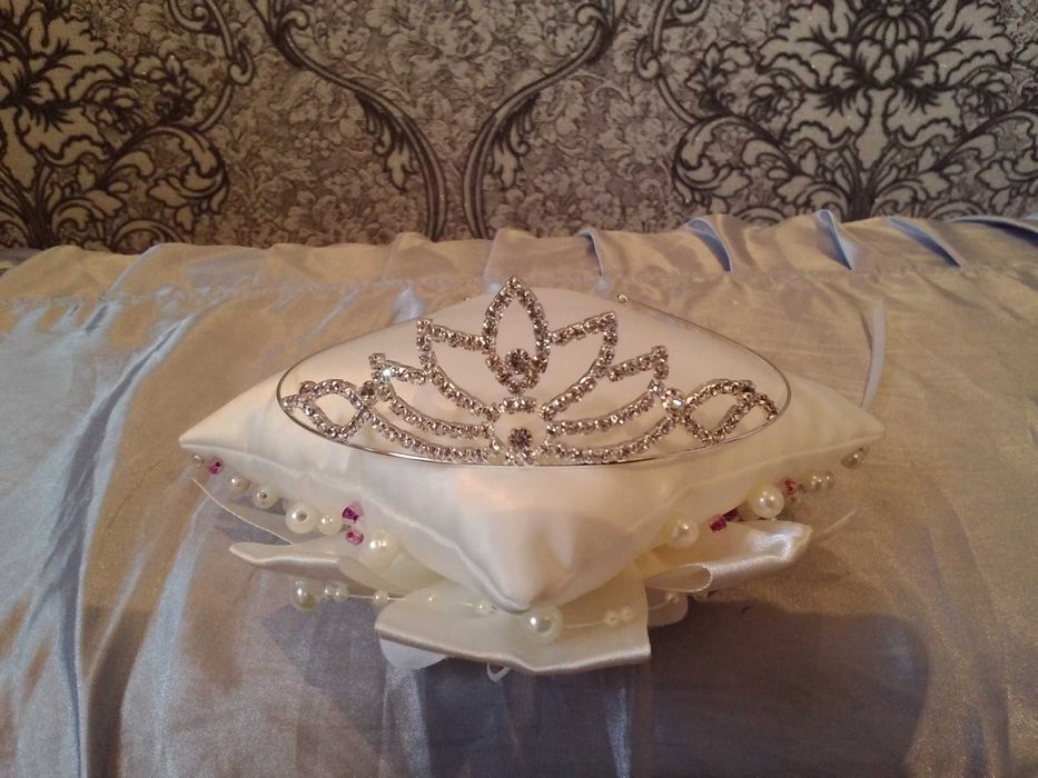 Чудесный подарок Новая Красивейшая Диадема Чудовий подарунок Діадема