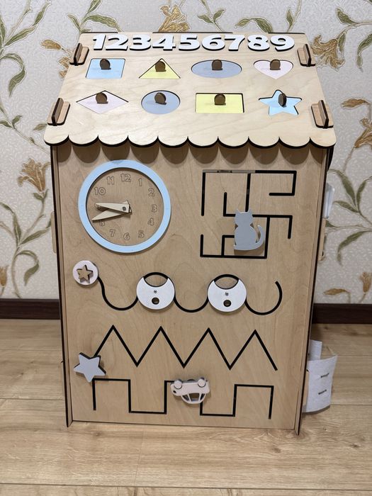 Бізі будинок, бізікуб 70 на 42